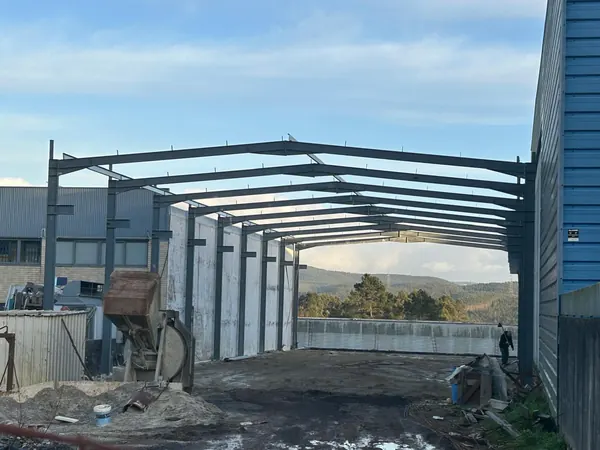 Estrutura metálica de armazém